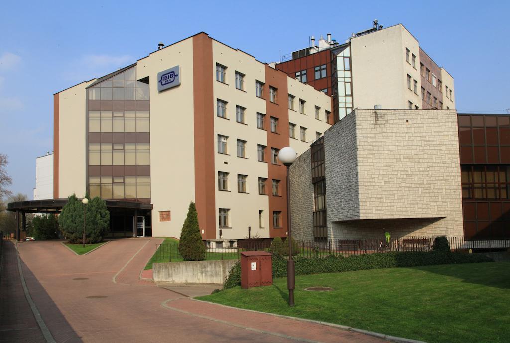 Centrum Konferencyjne Ibib Pan Varsovia Exterior foto
